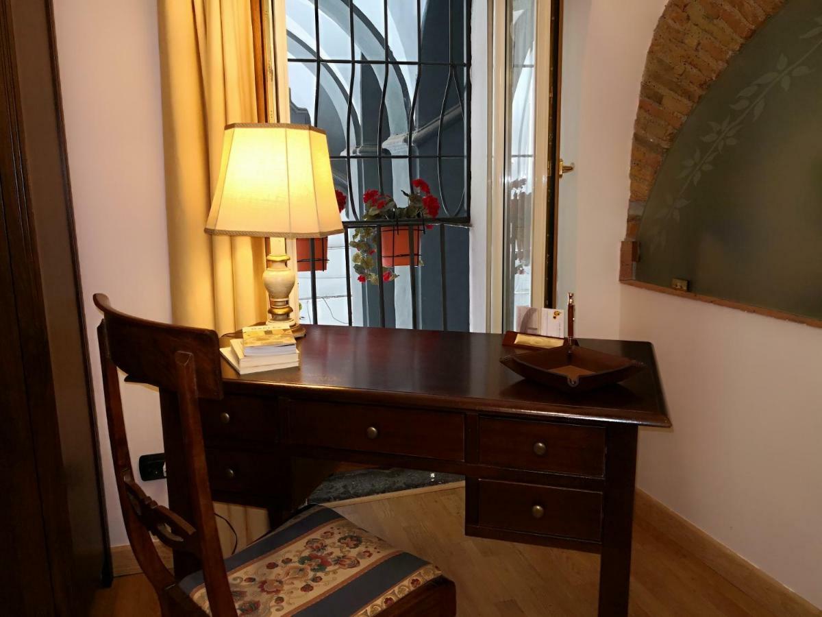 L' Arcata A Montesanto Villa Napels Buitenkant foto